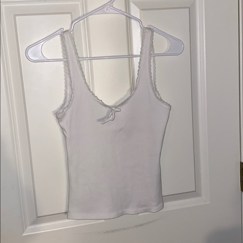 white lace tank